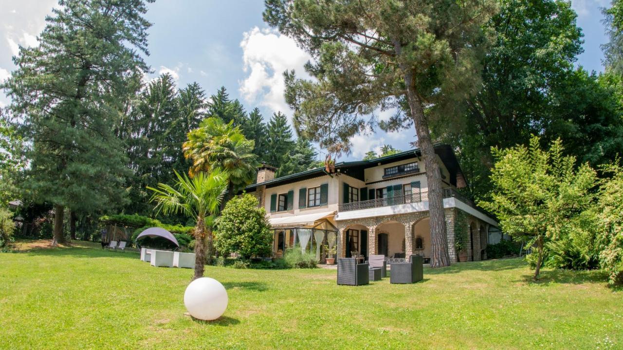 Wonderful Villa Between Como And Milano Sirtori Exterior foto