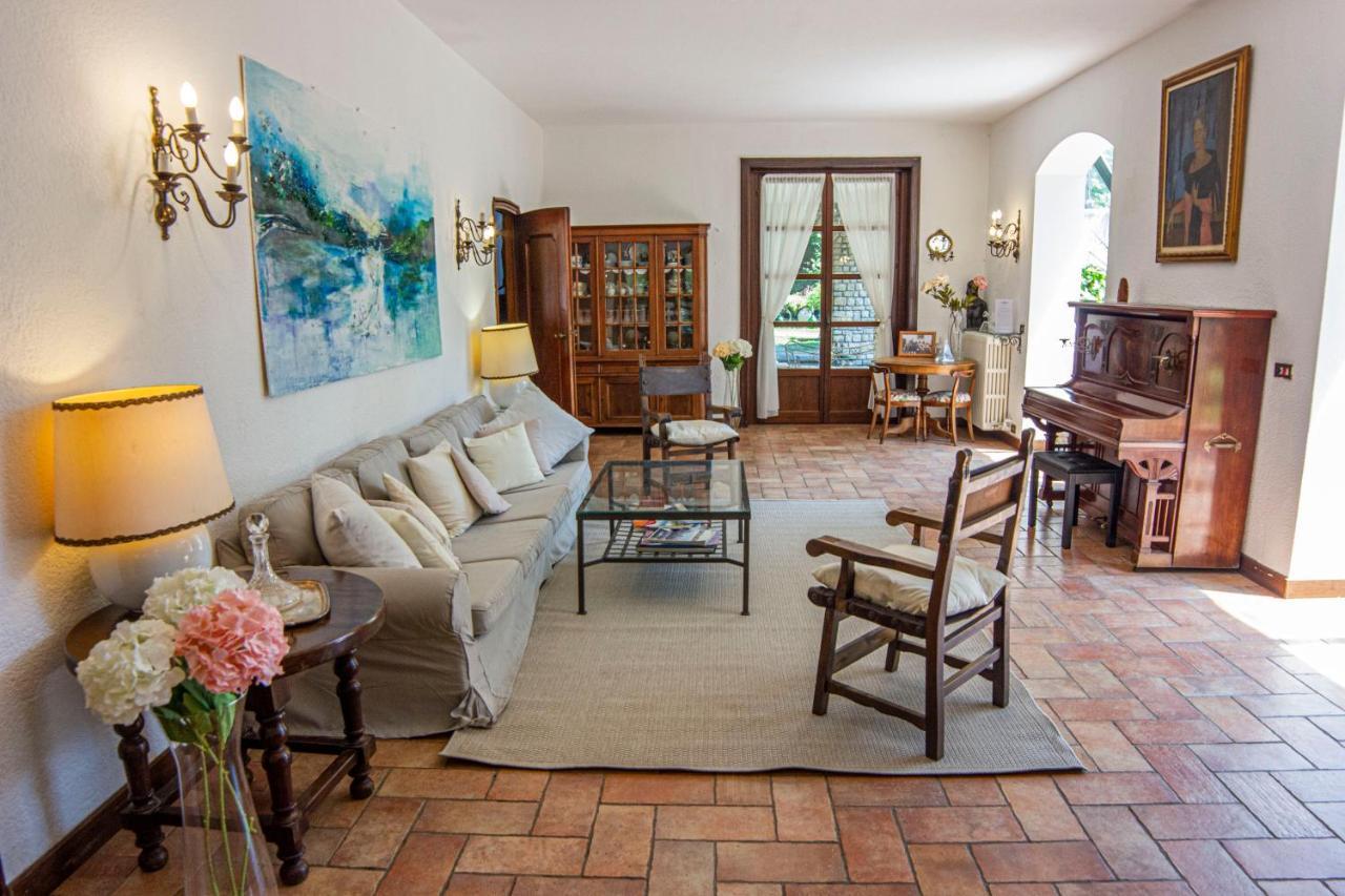 Wonderful Villa Between Como And Milano Sirtori Exterior foto